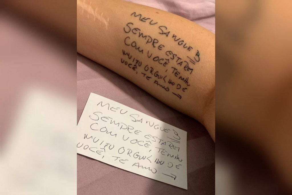 Veterinária de 24 anos, moradora de Santos, no litoral de São Paulo, homenageou o pai de 61 anos que morreu na semana passada