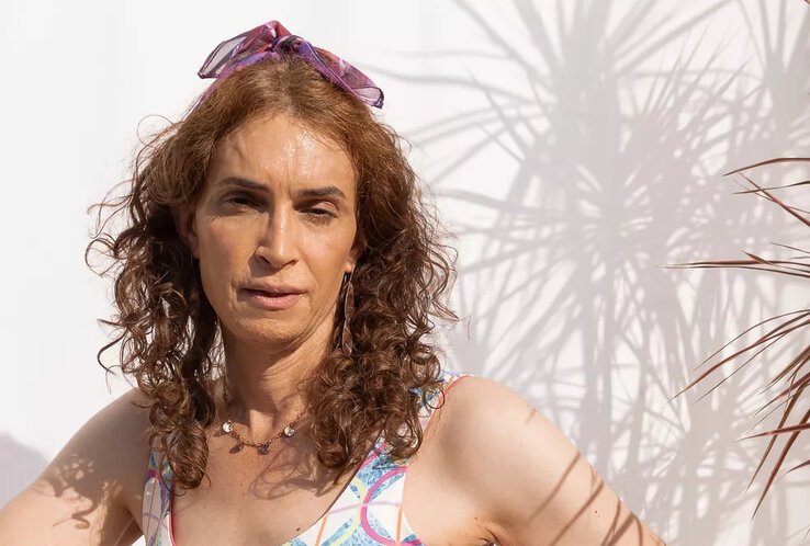 Mulher se afirma trans com 50 anos, dois filhos e casamento de 27 anos - Metrópoles