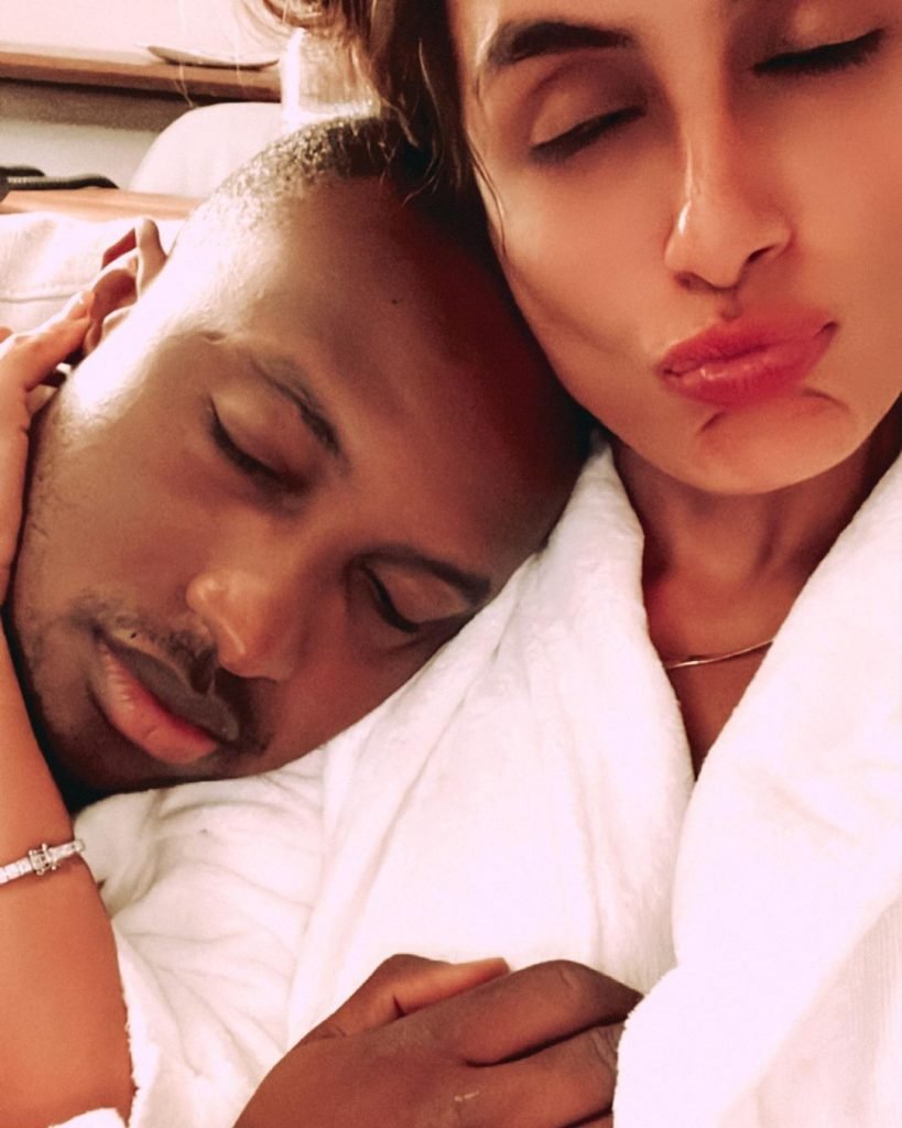 Thiaguinho e Carol Peixinho