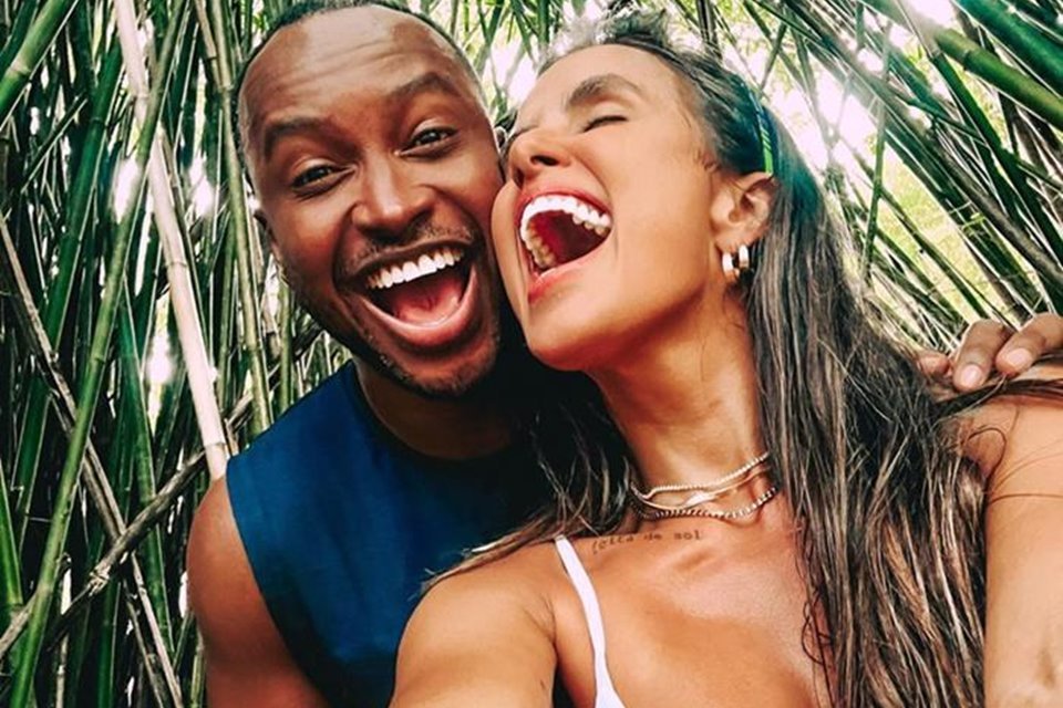 Thiaguinho e Carol Peixinho