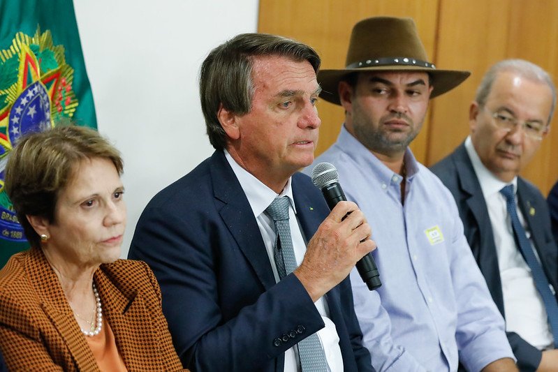 Pecuarista Bruno Scheid sentou ao lado esquerdo do presidente Jair Bolsonaro (PL)