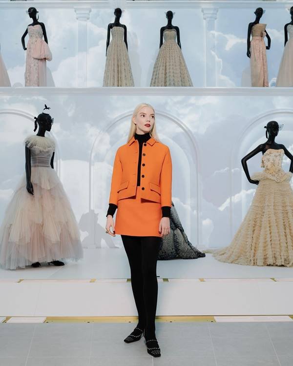 La Galerie: Dior inaugura museu de moda em Paris com peças históricas