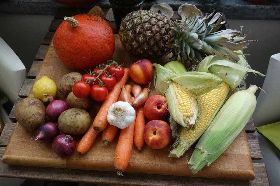 bandeja com frutas, vegetais