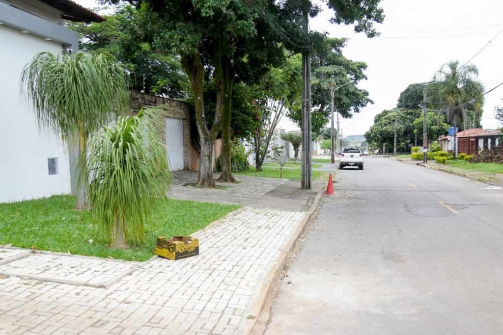 Local em Planaltina, Distrito Federal, onde mulher foi flagrada pela marido tendo relações sexuais com morador de rua - Metrópoles