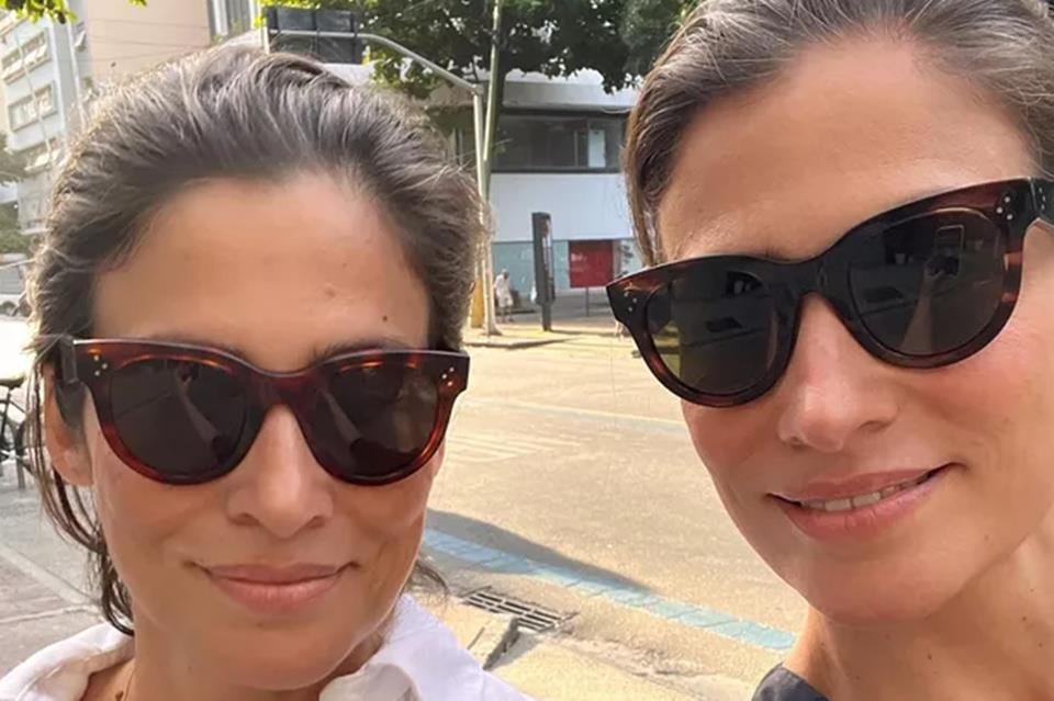 Renata Vasconcellos e irmã gêmea, Lanza Mazza