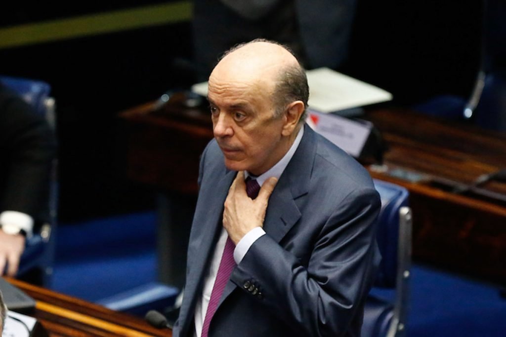 policia pf faz busca na gabinete do senador jose serra