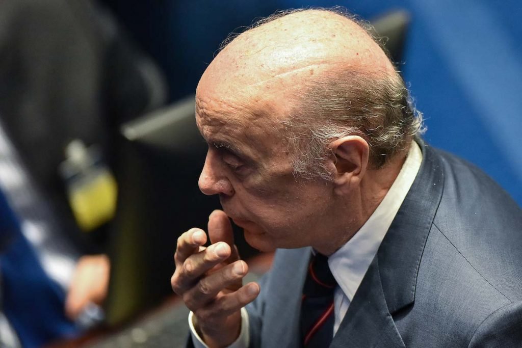 policia pf faz busca na gabinete do senador jose serra