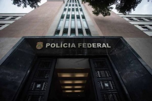 Prédio da Polícia Federal. O blogueiro bolsonarista Allan dos Santos é investigado na instituição por crimes diversos - Metrópoles
