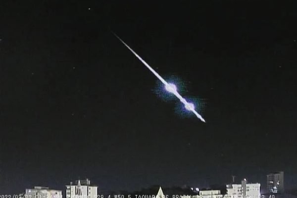 Meteoro foi visto no céu do RS