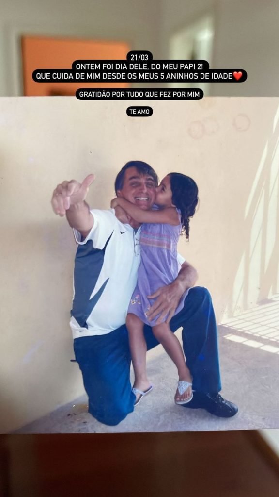 foto de jair bolsonaro com a filha de michelle bolsonaro pequena
