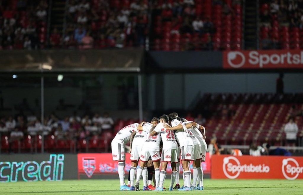 Corinthians goleia São Bernardo e se classifica para as semifinais