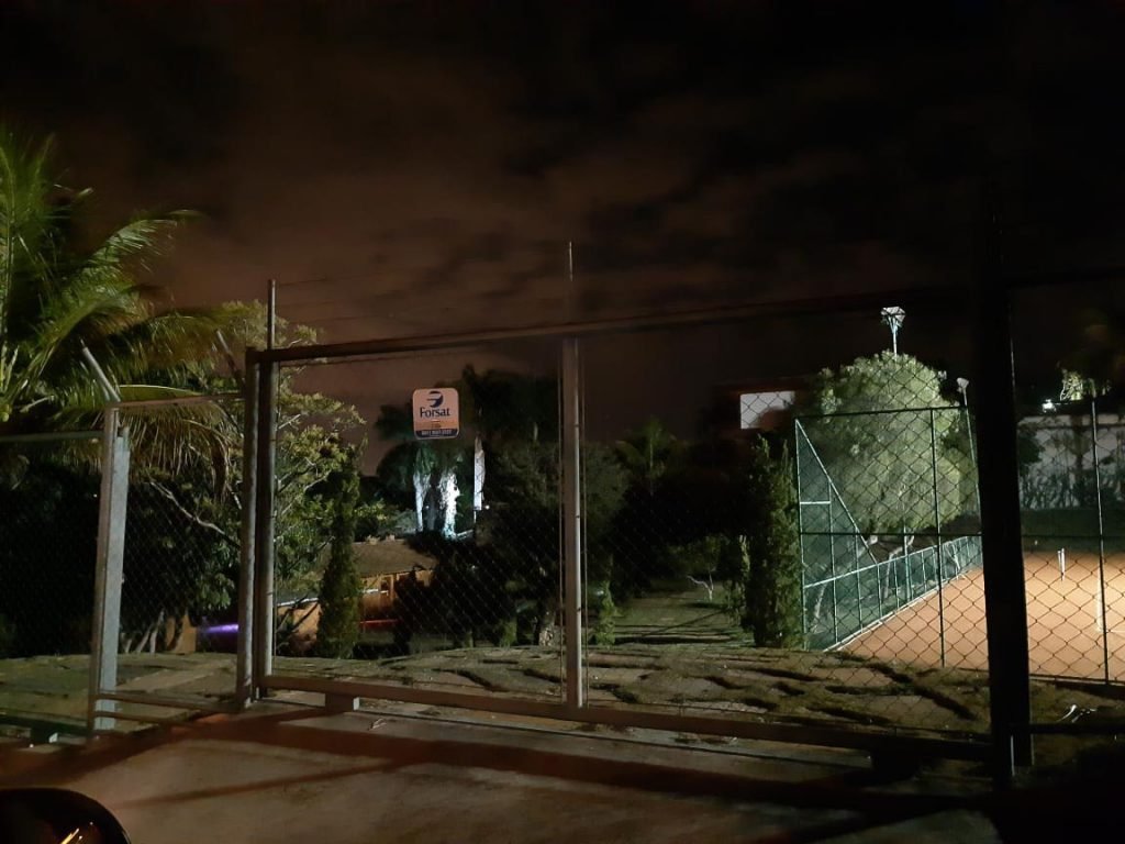 convidados chegam para a festa paga pandemia lago norte