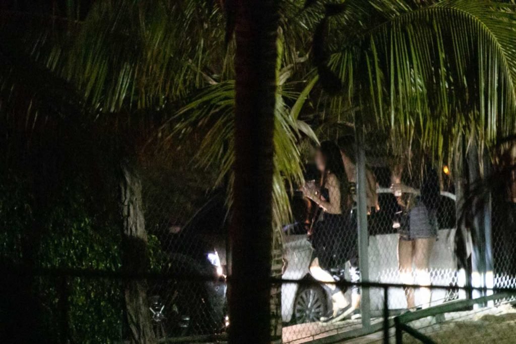 convidados chegam para a festa paga pandemia lago norte