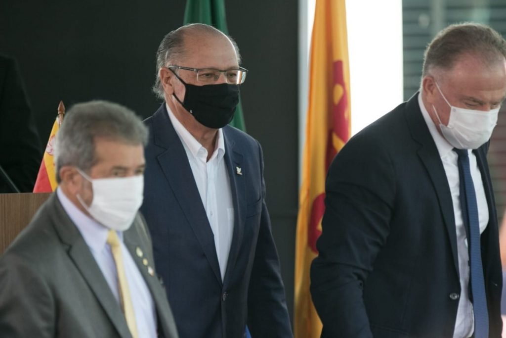 Geraldo Alckmin em evento de filiação não apenas do ex-governador de São Paulo mas de outras personalidades ao PSB - Metrópoles