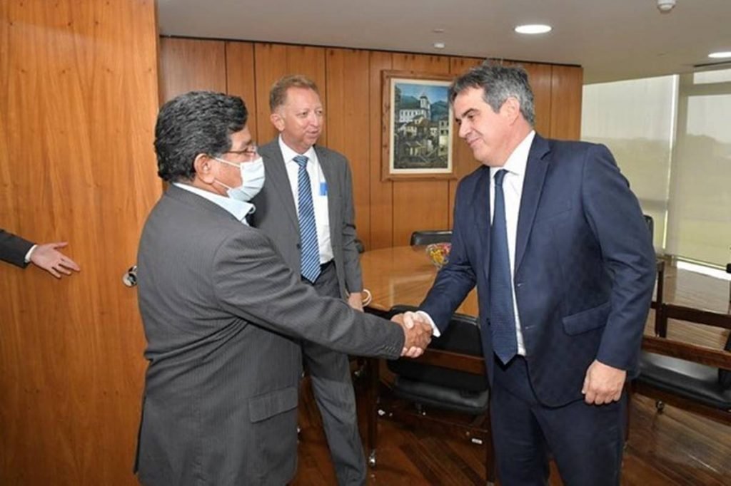 relações políticas do pastor gilmar santos, citado como integrante de suposto gabinete paralelo no ministério da educação