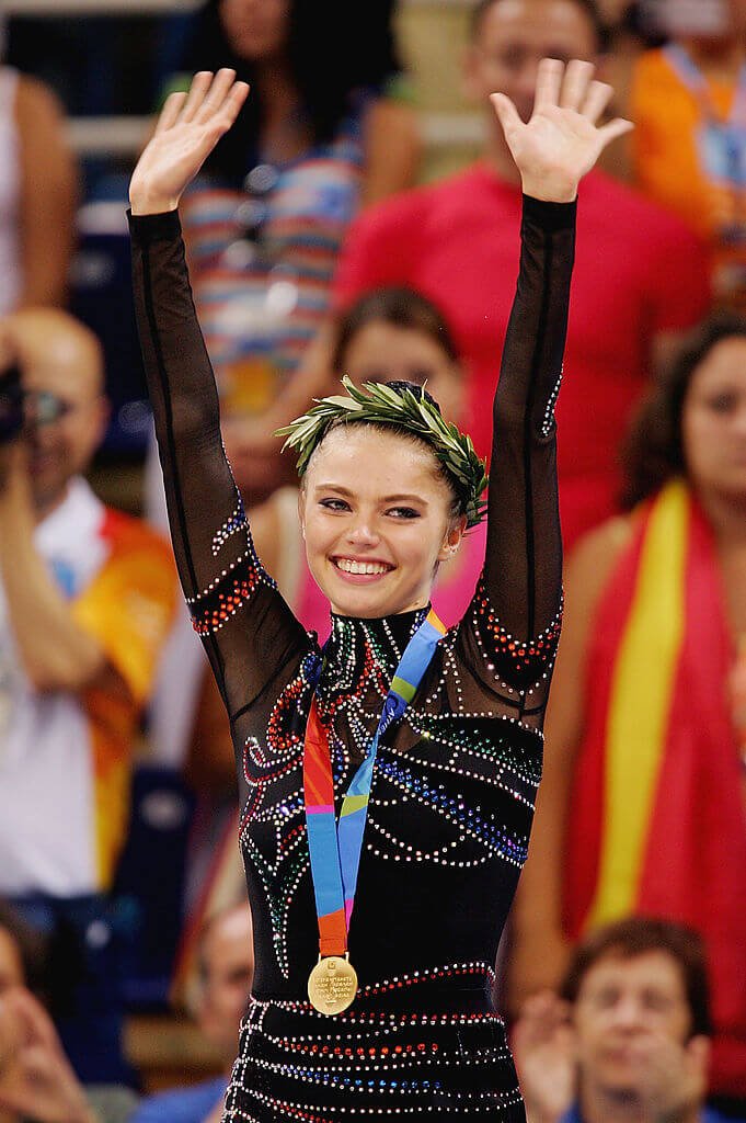 Alina Kabaeva conquistou o ouro nas Olimpíadas de Athenas - Metrópoles