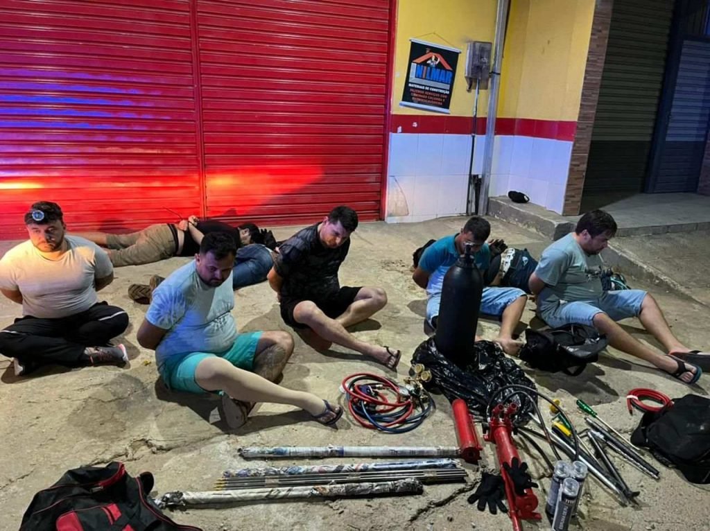 Quadrilha de Santa Catarina especialista em roubo de caixa eletrônico é presa no Rio