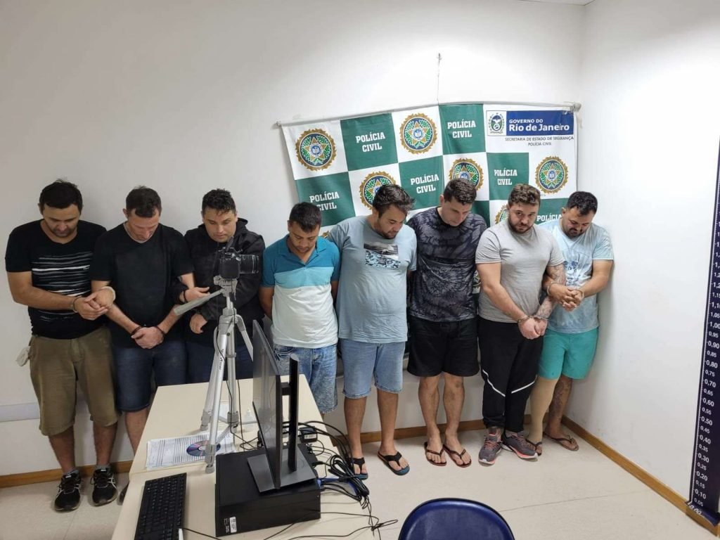 Polícia Civil prende oito integrantes de quadrilha catarinense de furtos a caixas eletrônicos