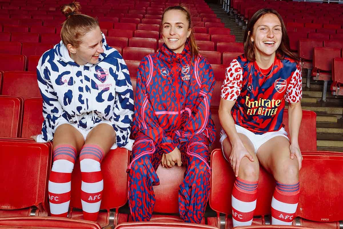 Stella McCartney desenha uniforme para a equipe feminina do Arsenal
