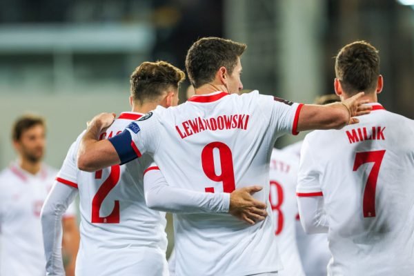 Polônia enfrenta Suécia por vaga na Copa do Mundo do Catar - Metrópoles