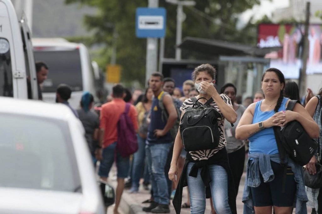 Cariocas enfrentaram o caos com a greve de rodoviários do BRT e de parte dos ônibus comuns