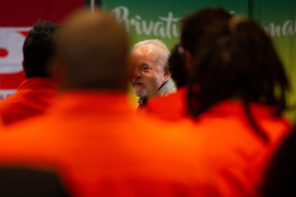 Lula em debate sobre petróleo e combustíveis em evento no Rio de Janeiro, 29/03/2022