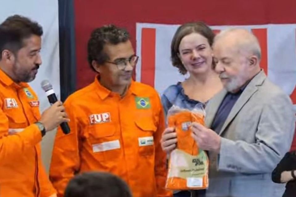 Lula em debate com petroleiros