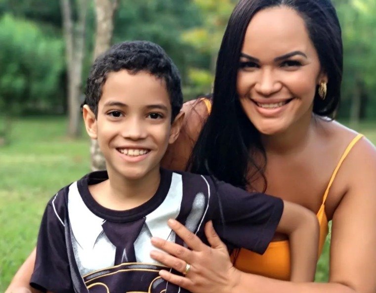 M&atilde;e pede doa&ccedil;&otilde;es de sangue para filho