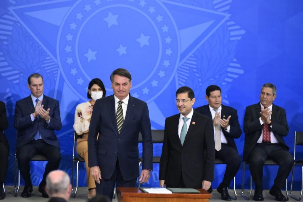 Presidente Bolsoanro e José Levi durante a posse