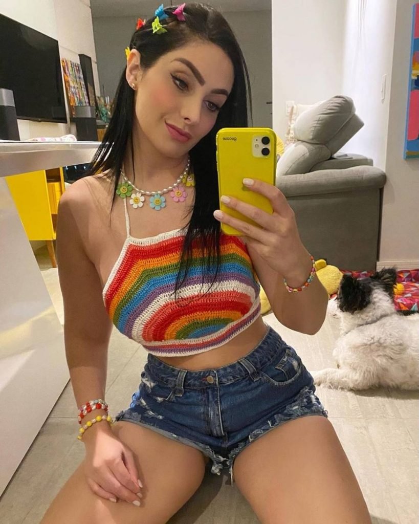 Francini Piaia tem nudes vazados em grupos de WhatsApp e Telegram