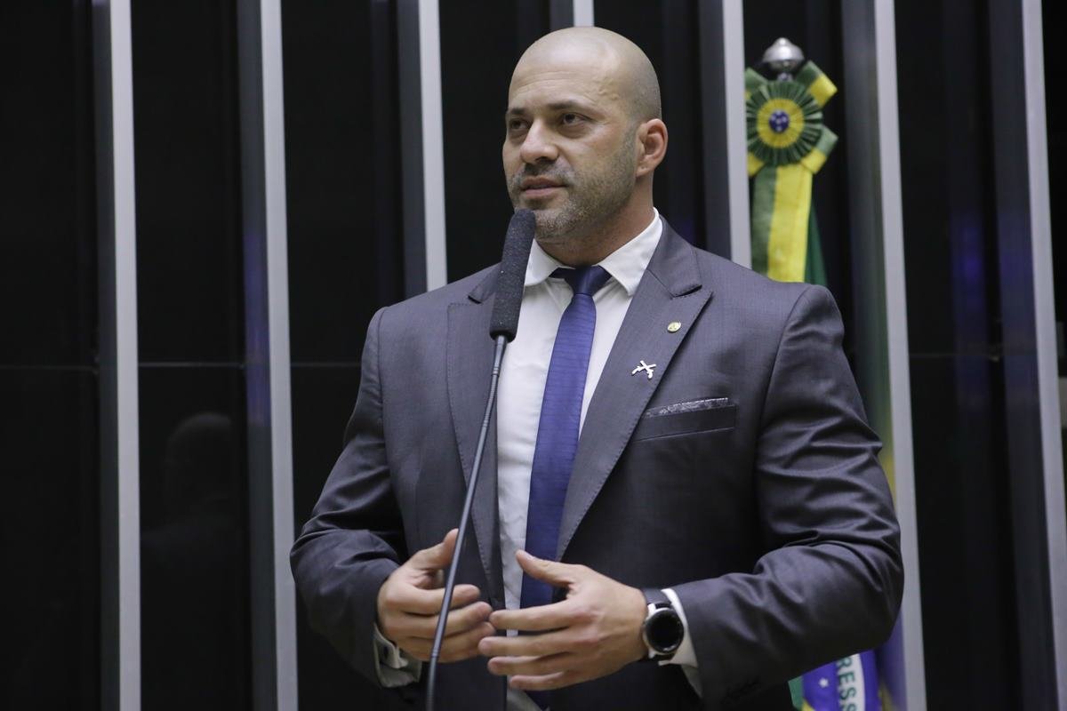 Deputado Daniel Silveira discursa no plenário da Câmara dos Deputados - Metrópoles