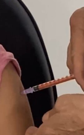 Vacina contra Covid-19 é aplicada em criança de 9 anos