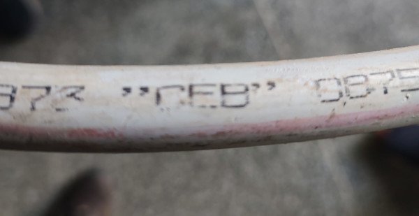 detalhe de cabo onde se ê