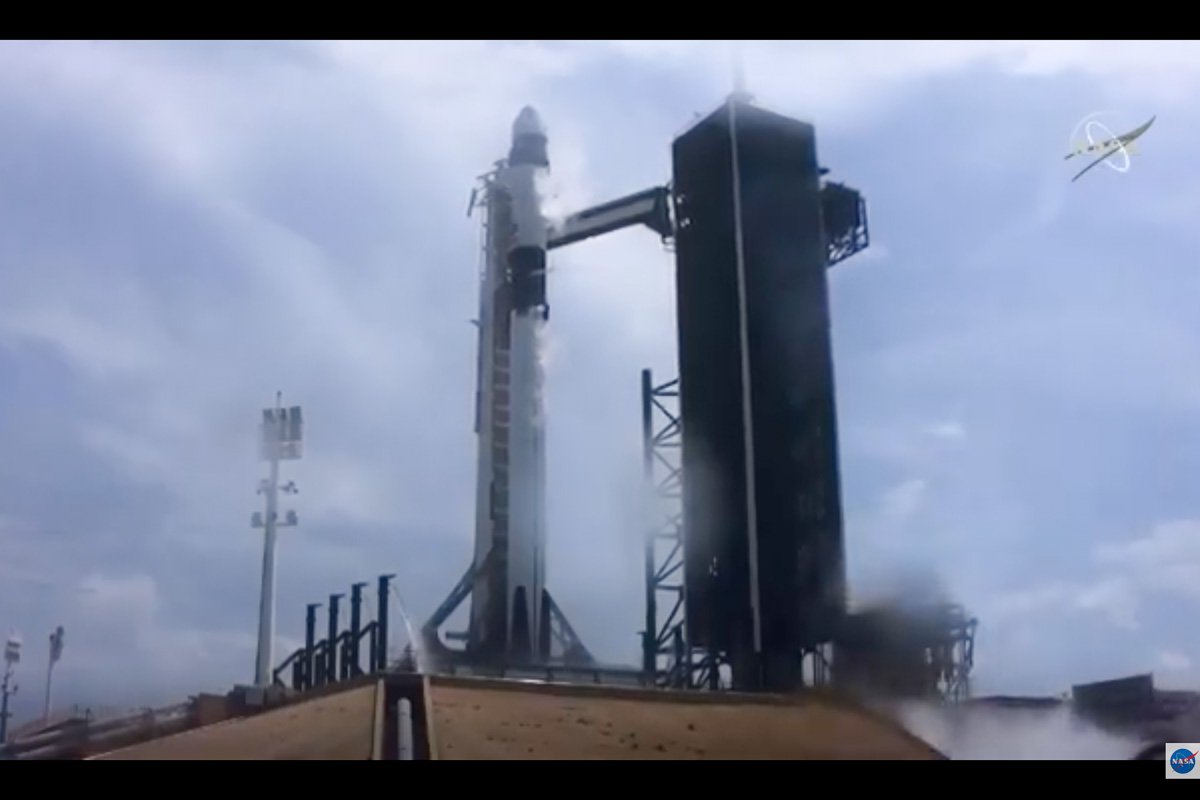 Foguete da Space X decola rumo à Estação Espacial Internacional