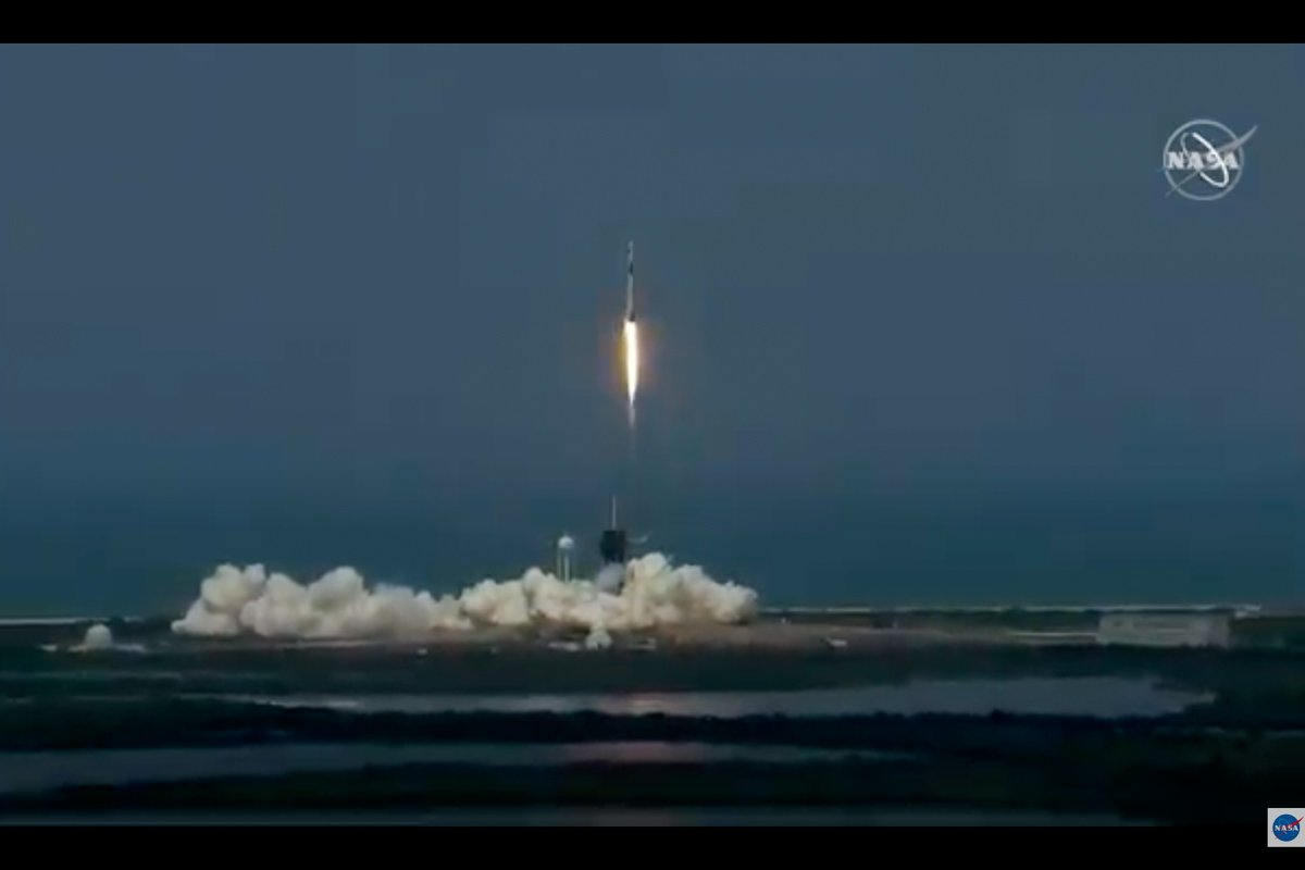 Foguete da Space X decola rumo à Estação Espacial Internacional
