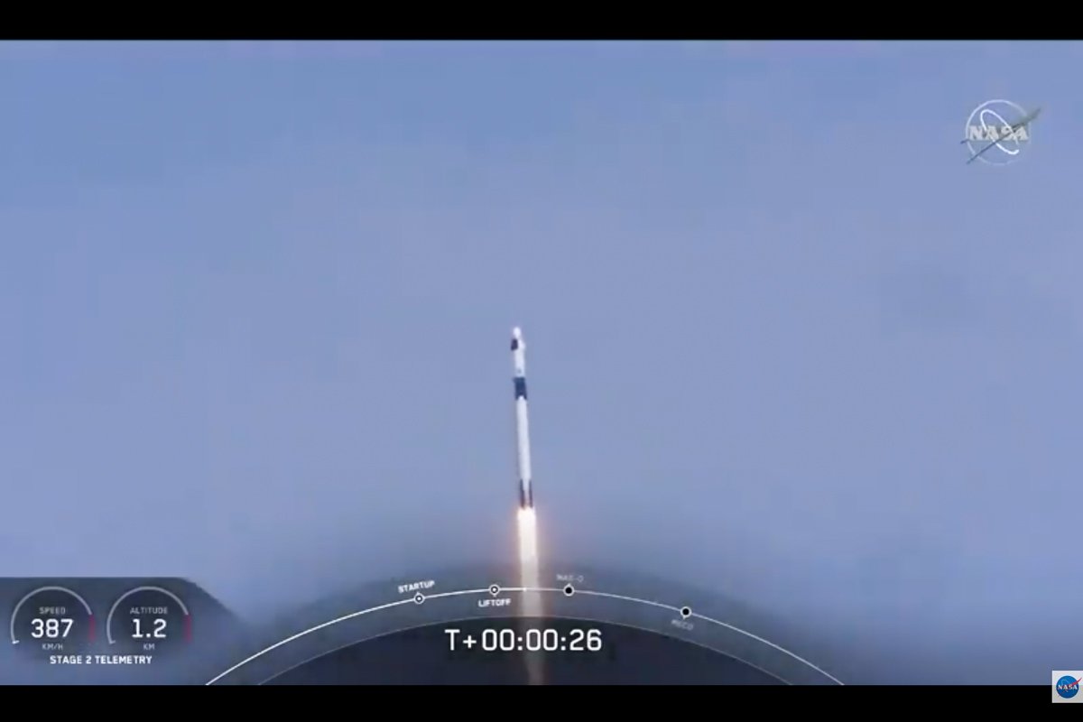 Foguete da Space X decola rumo à Estação Espacial Internacional