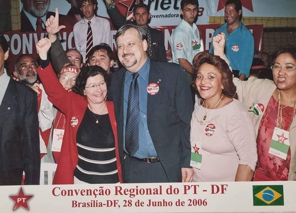 Fotografia de grupo de pessoas