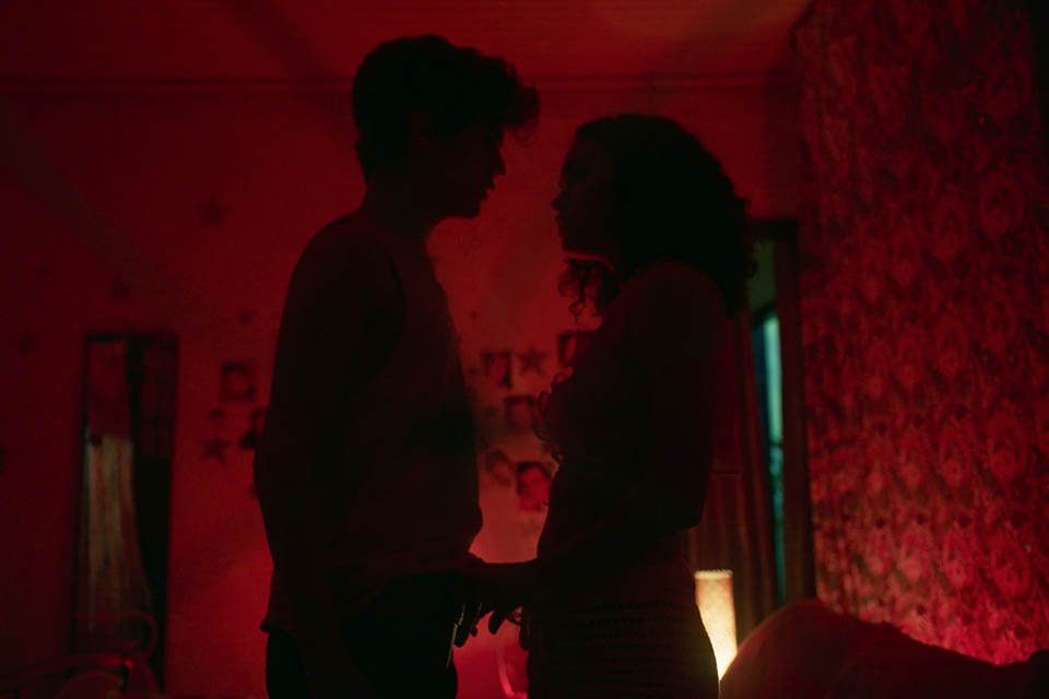 A primeira vez de José Leôncio (Drico Alves) e Generosa (Giovana Cordeiro) em Pantanal