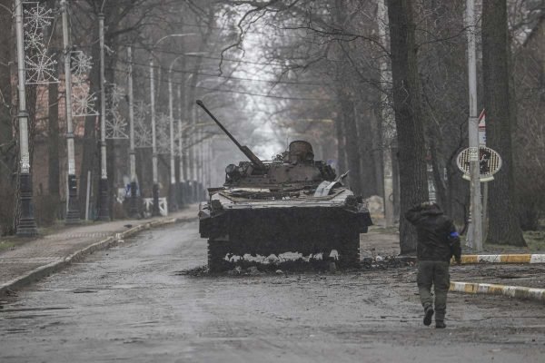 áreas de conflito na região de Hostomel, enquanto os ataques russos à Ucrânia continuam, em 03 de abril de 2022 em Bucha, Ucrânia