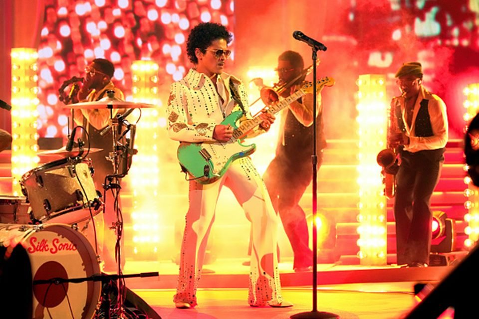 Bruno Mars no Grammy 2022