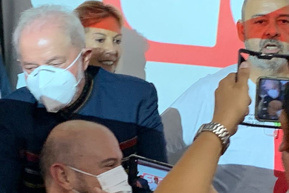 Lula com sindicalistas da CUT
