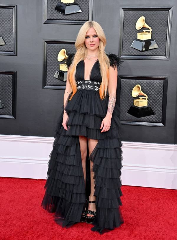 Avril Lavigne in Black Tulle Tiered Dress on the 2022 Grammys Red Carpet