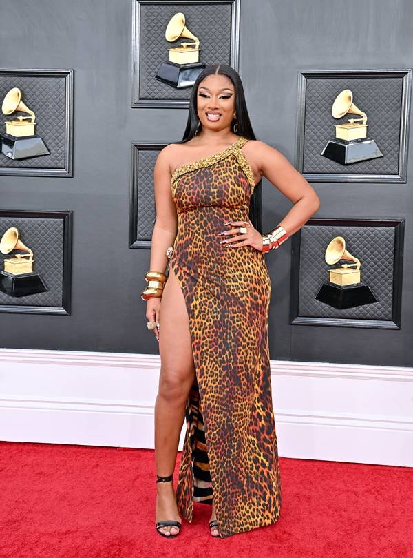 Megan Thee Stallion no tapete vermelho do Grammy 2022 - Metrópoles