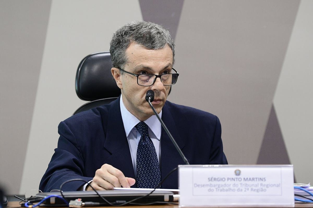 Sergio Pinto Martins, indiciado a ministro do TST, em comissão de Consitutição e Justiça no Senado Federal. Ele foi aprovado para o cargo - Metrópoles