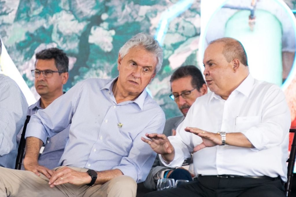 Governadores Ibaneis Rocha e Ronaldo Caiado durante inauguração da Corumbá IV - Metrópoles