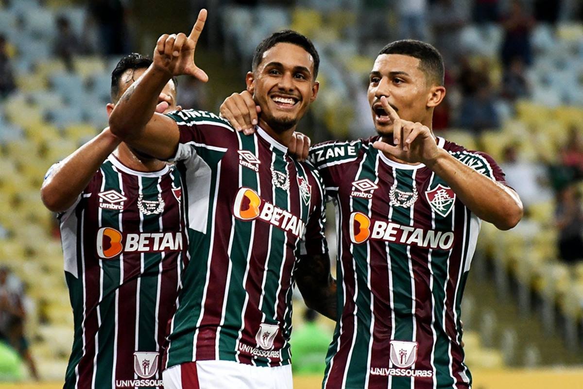 Santos x Fluminense: onde assistir, escalações e horários do jogo pelo  Brasileirão