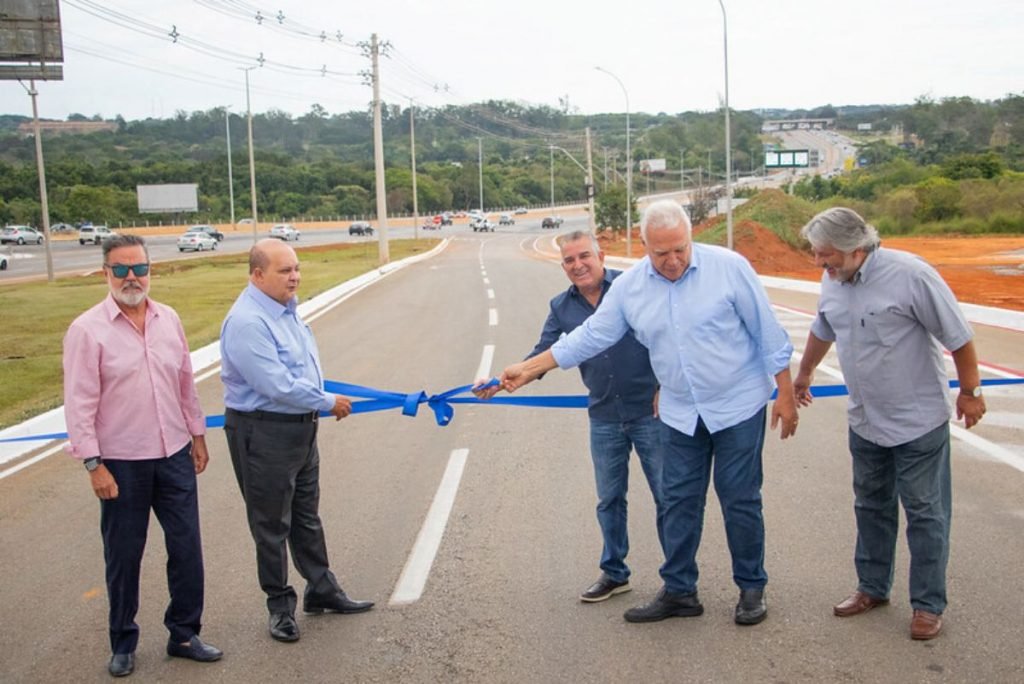 Ibaneis puxa faixa de ampliação da Estrada Parque Aeroporto
