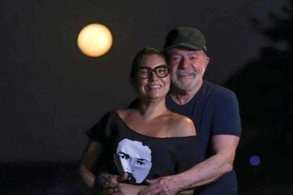 ex-presidente Lula e a noiva Janja - Metrópoles