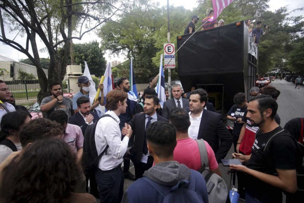 O deputado Estadual Arthur Do Val (União Brasil)o Movimento Brasil Livre (MBL), no protesto contra a cassação na Assembleia Legislativa São Paulo 6