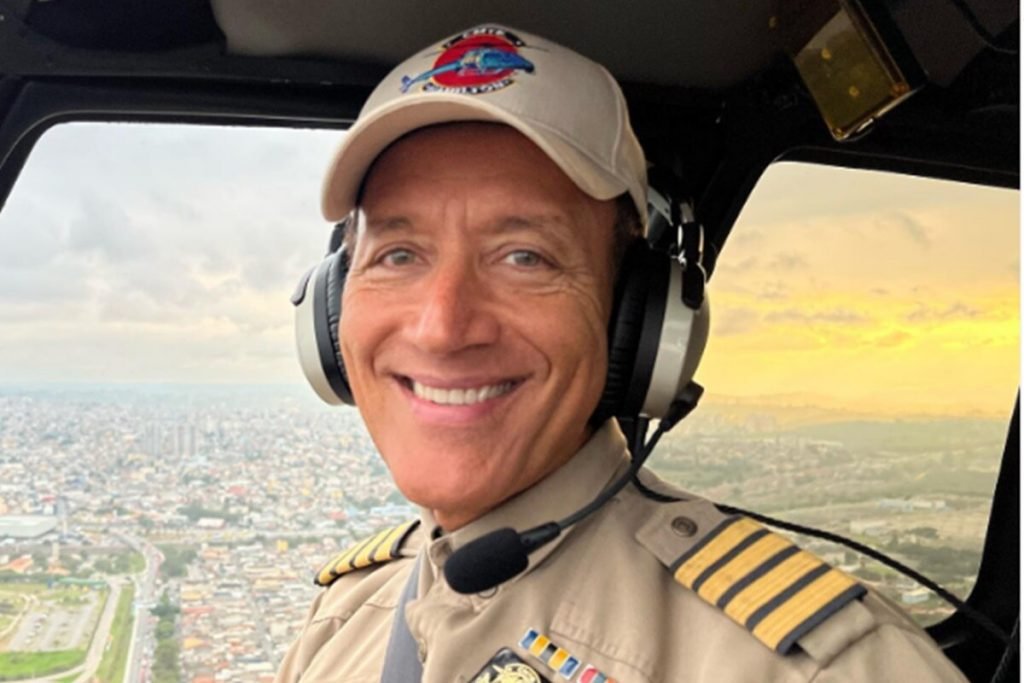 thumb-poster-3x2-60 Comandante Hamilton deixará a Record TV após mais de 10 anos de casa (Reprodução: Instagram)